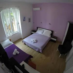 https://rooms-gero.hotelinzadar.com