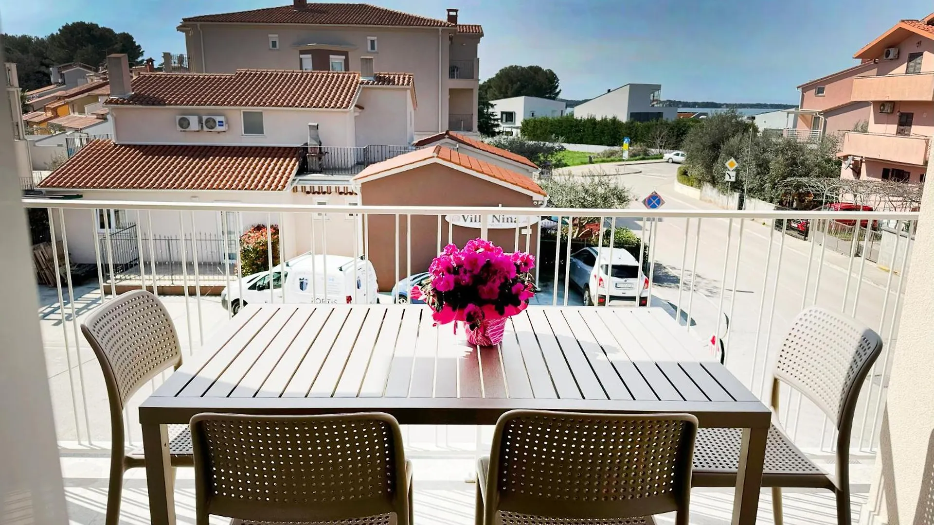 פאז'אנה Apartments Villa Nina 0*,